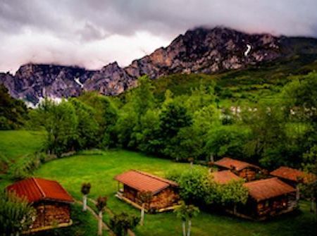 Hotel Rural Picos De Europa Posada De Valdeon Buitenkant foto